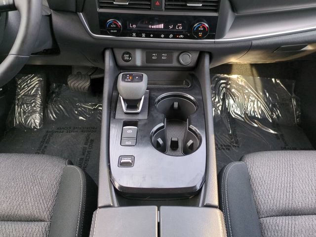 Used 2026 Nissan Rogue SV FWD image 19