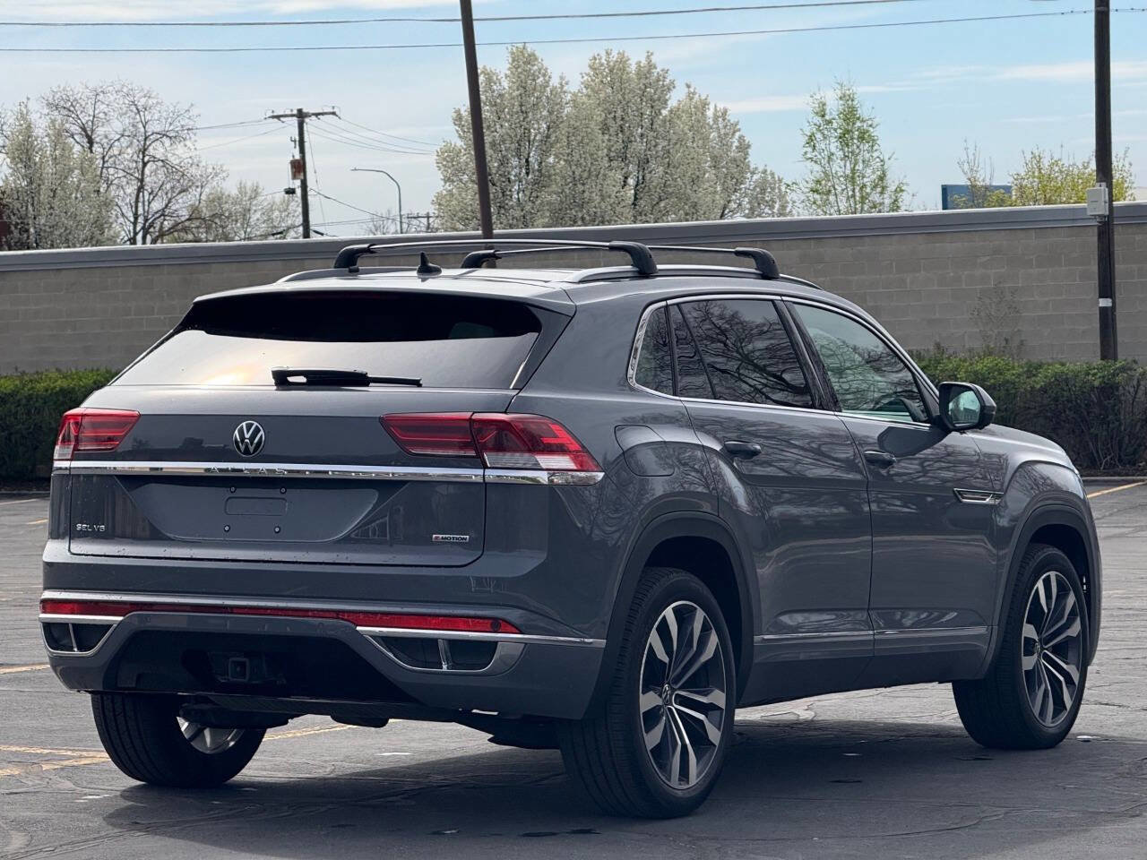 Used 2021 Volkswagen Atlas Cross Sport SEL Premium R-Line image 5