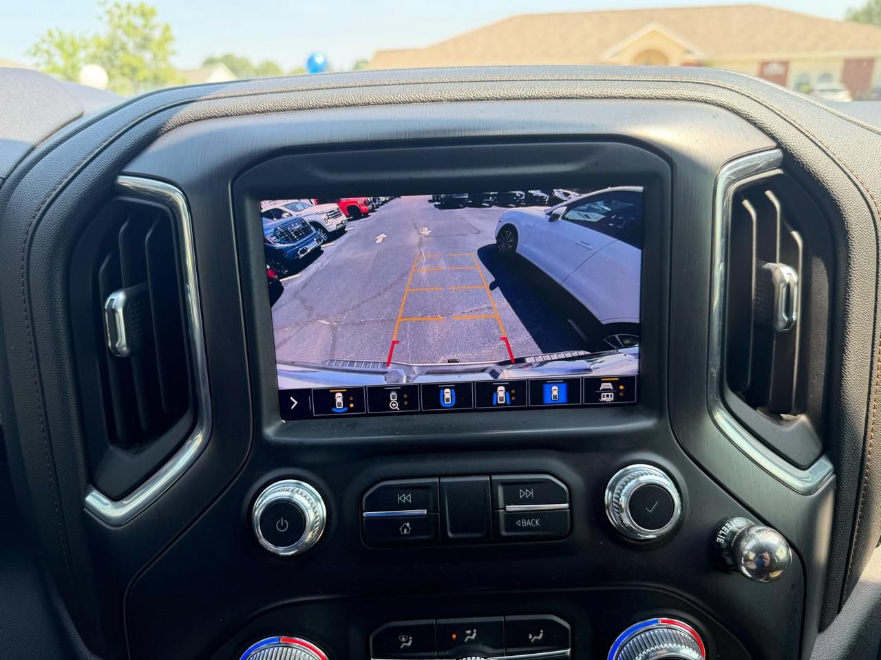 Used 2020 GMC Sierra 2500 AT4 w/ AT4 Premium Package AWD/4WD image 32