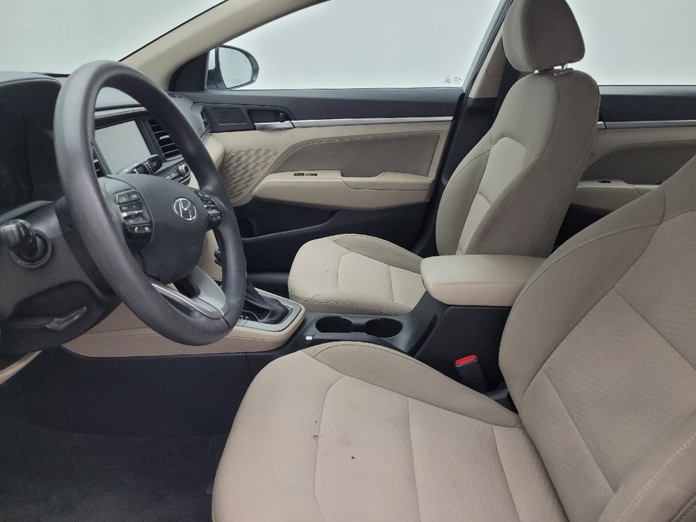Used 2019 Hyundai Elantra SEL w/ Winter Weather Package FWD image 17