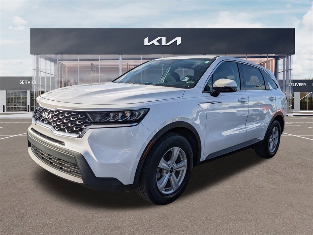 Used 2023 Kia Sorento LX image 11