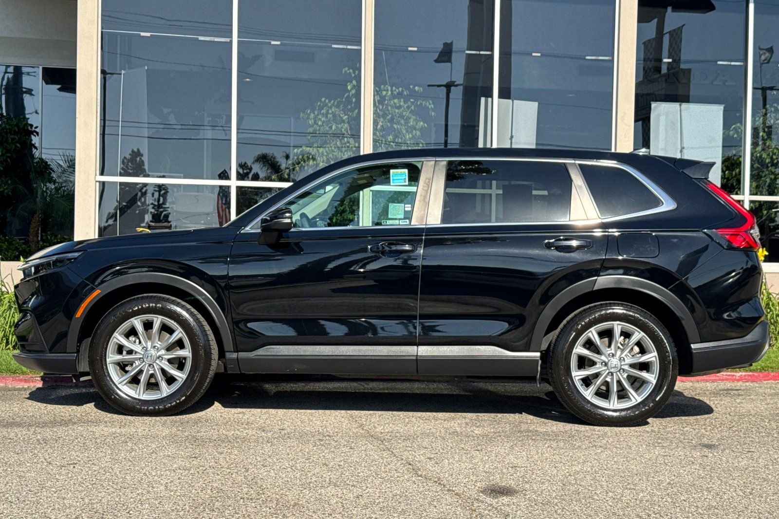 Certified 2023 Honda CR-V EX image 7