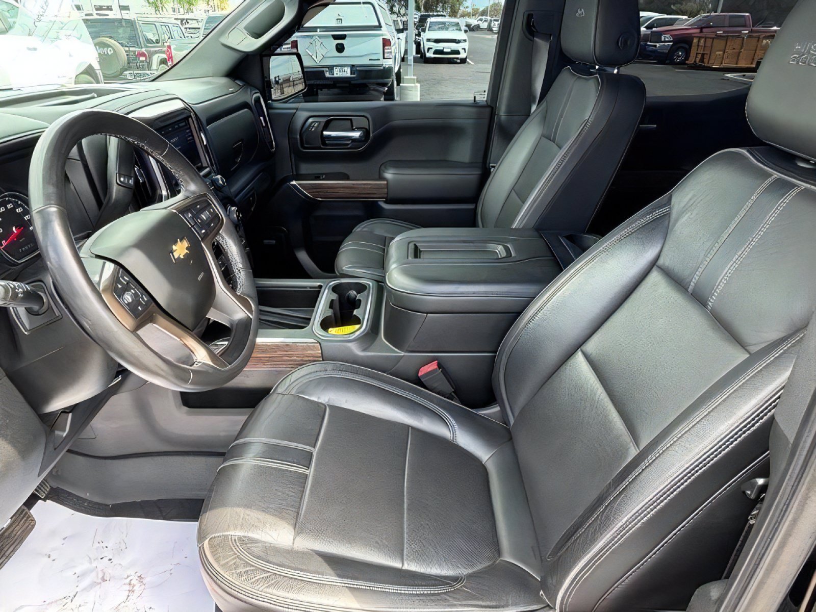 Used 2019 Chevrolet Silverado 1500 High Country w/ Technology Package AWD/4WD image 19