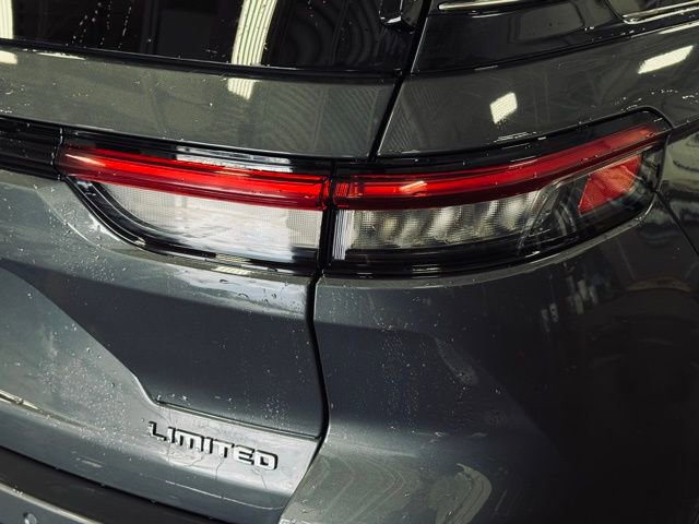 Certified 2023 Jeep Grand Cherokee Limited image 7