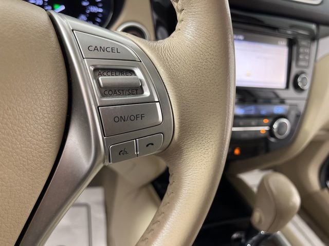 Used 2015 Nissan Rogue SL w/ SL Premium Package image 21