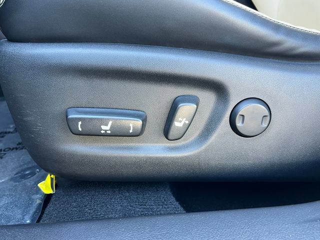 Used 2016 Lexus CT 200h w/ Navigation Package FWD image 38