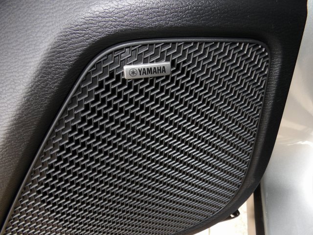 New 2025 Mitsubishi Outlander ES image 17