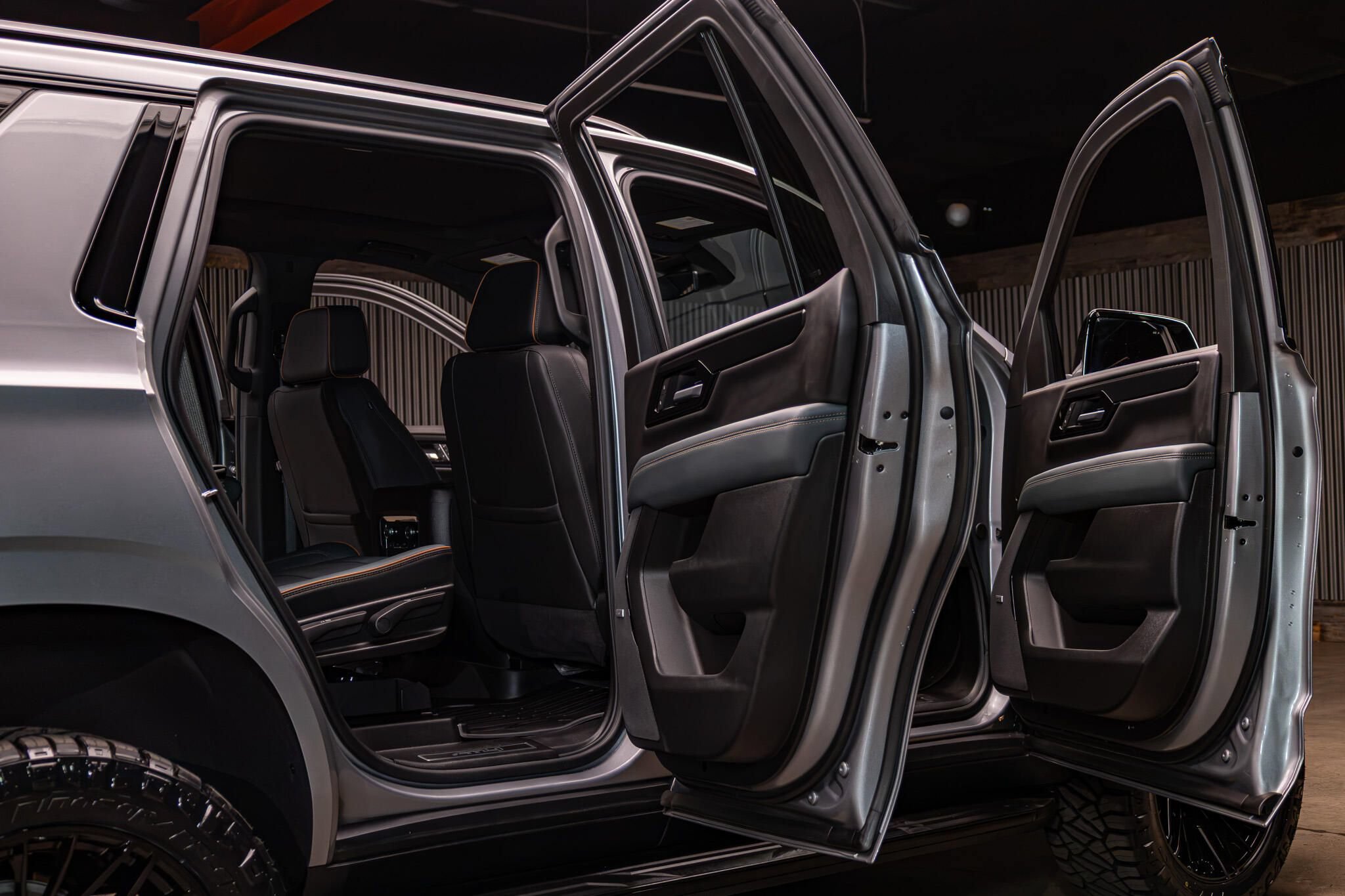 Used 2026 GMC Yukon AT4 w/ LPO, Floor Liner Package AWD/4WD image 41