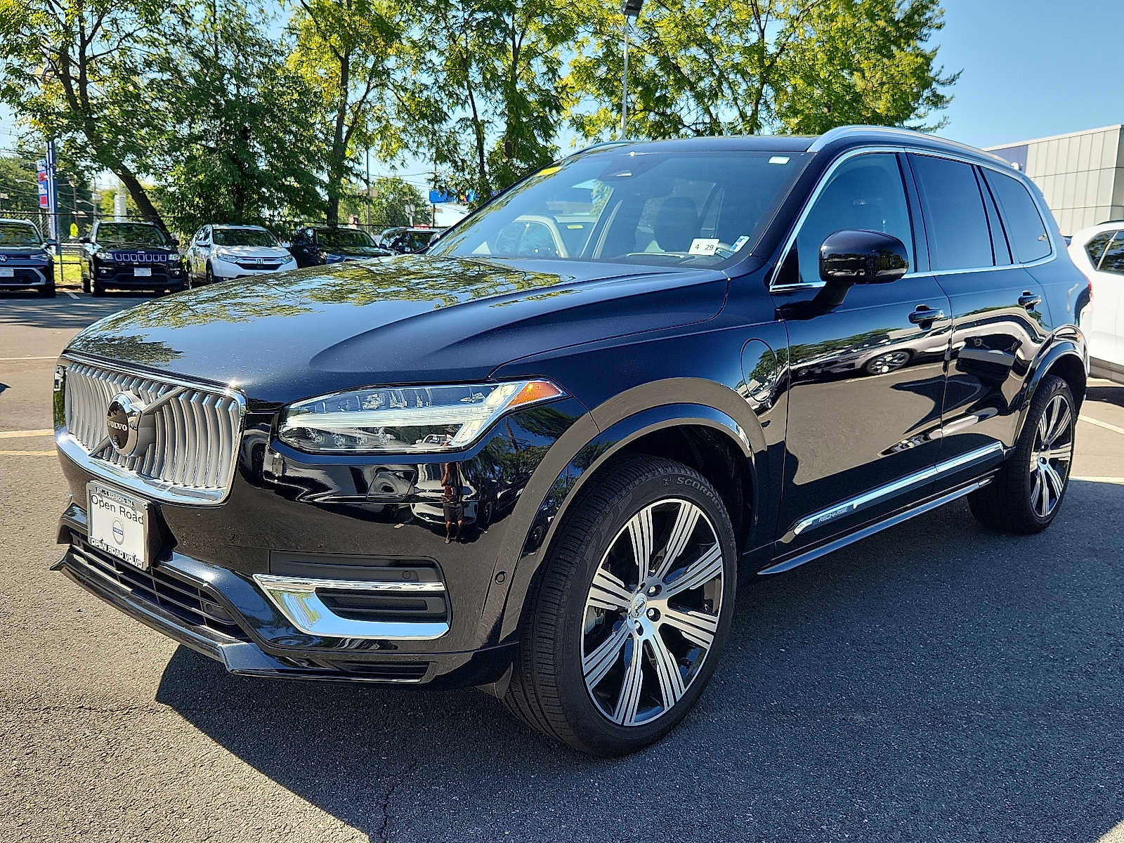 Certified 2024 Volvo XC90 T8 Ultimate w/ Protection Package Premier AWD/4WD image 3