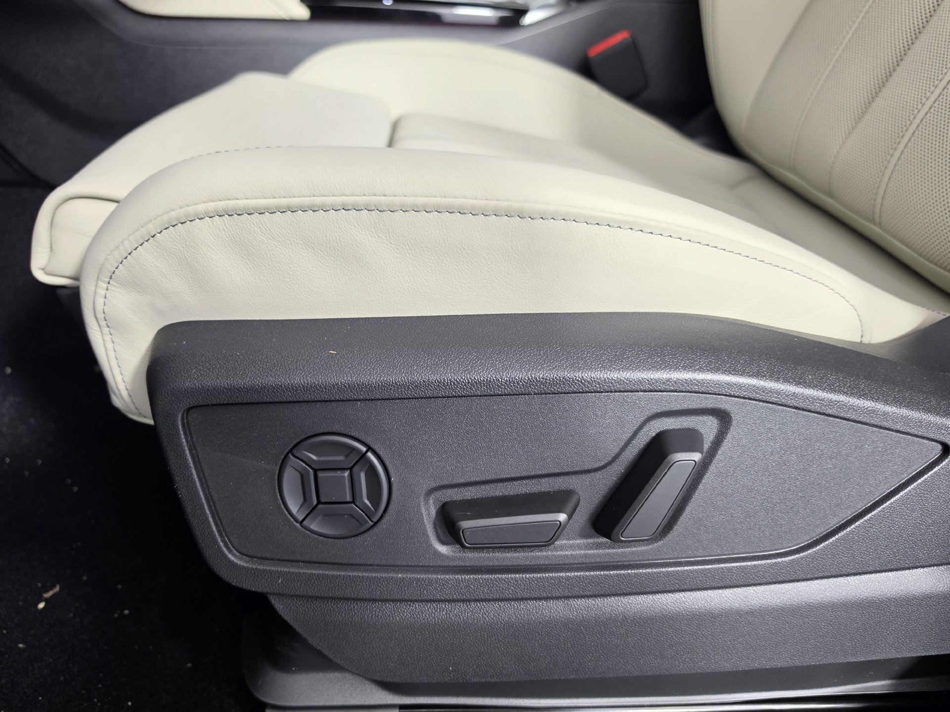 New 2026 Audi Q5 Premium Plus AWD/4WD image 11