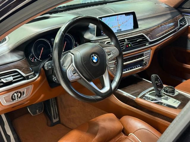 Used 2018 BMW 750i xDrive image 14