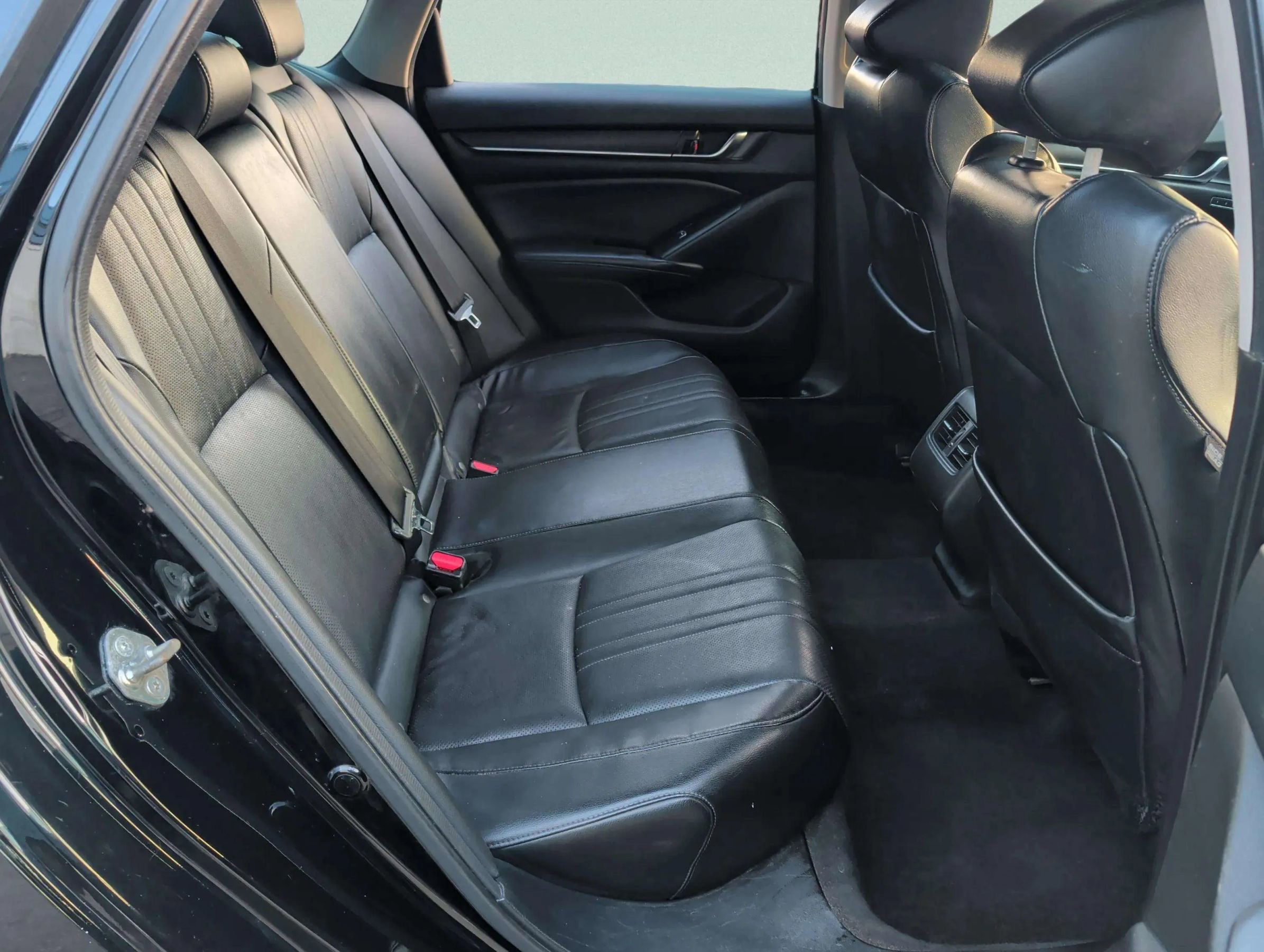 Used 2018 Honda Accord EX-L image 19