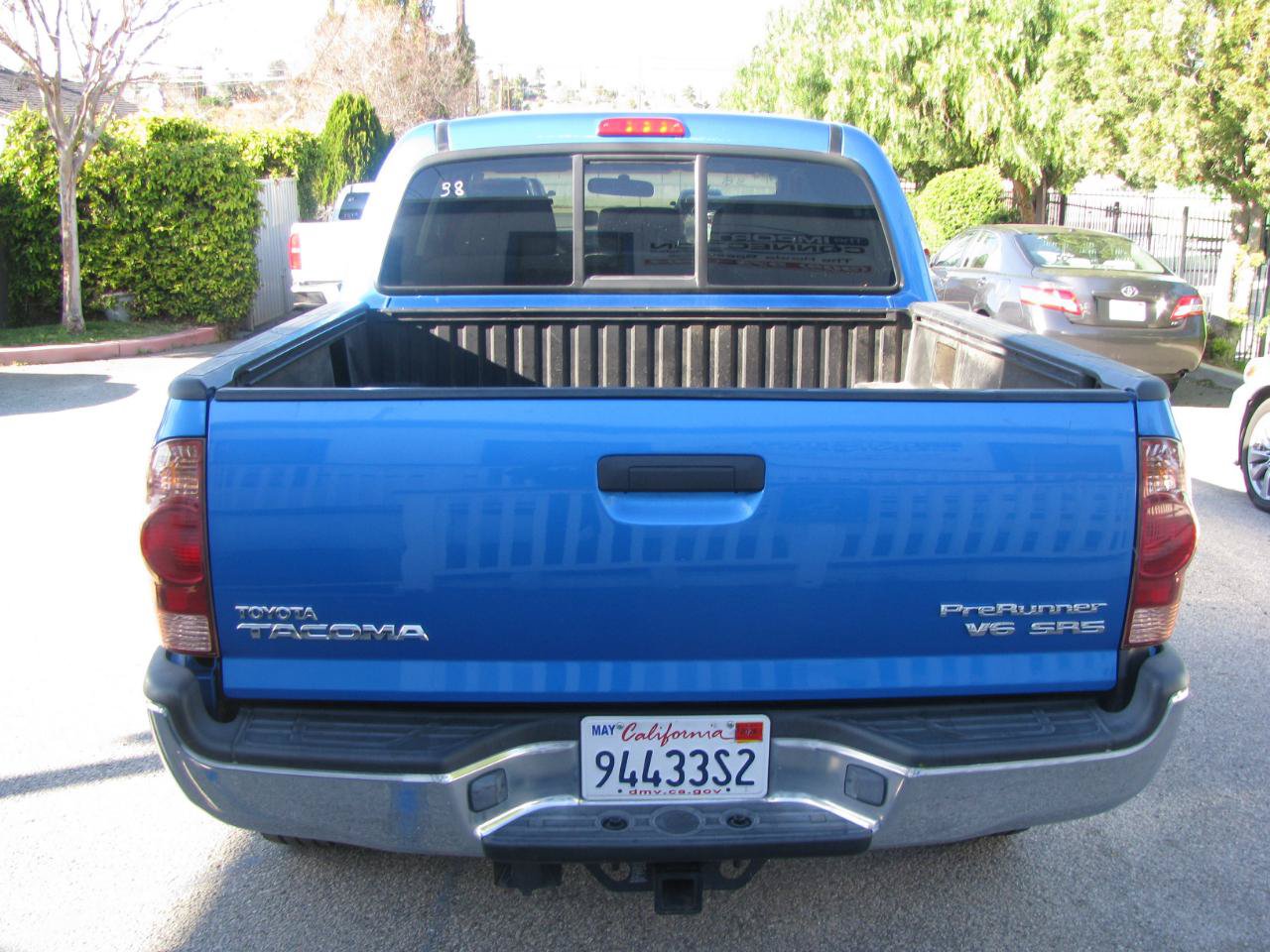 Used 2005 Toyota Tacoma PreRunner RWD image 5