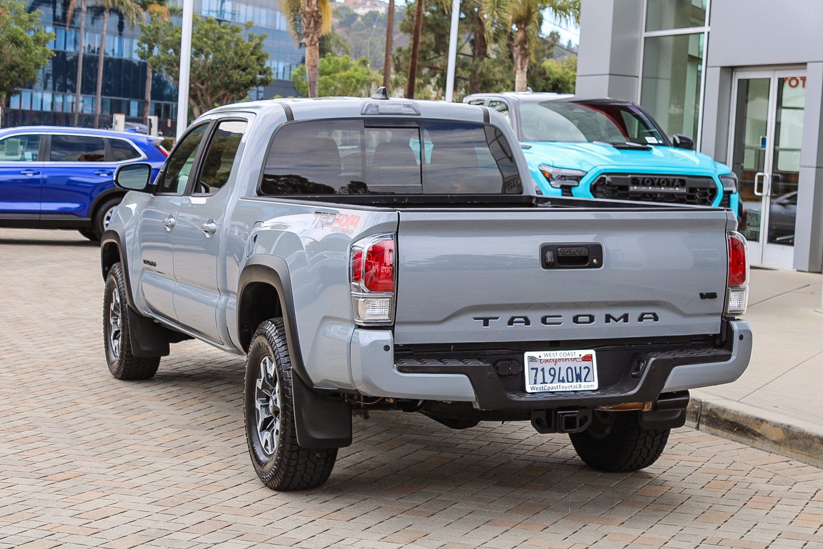 Certified 2020 Toyota Tacoma TRD Off-Road w/ Technology Package AWD/4WD image 9