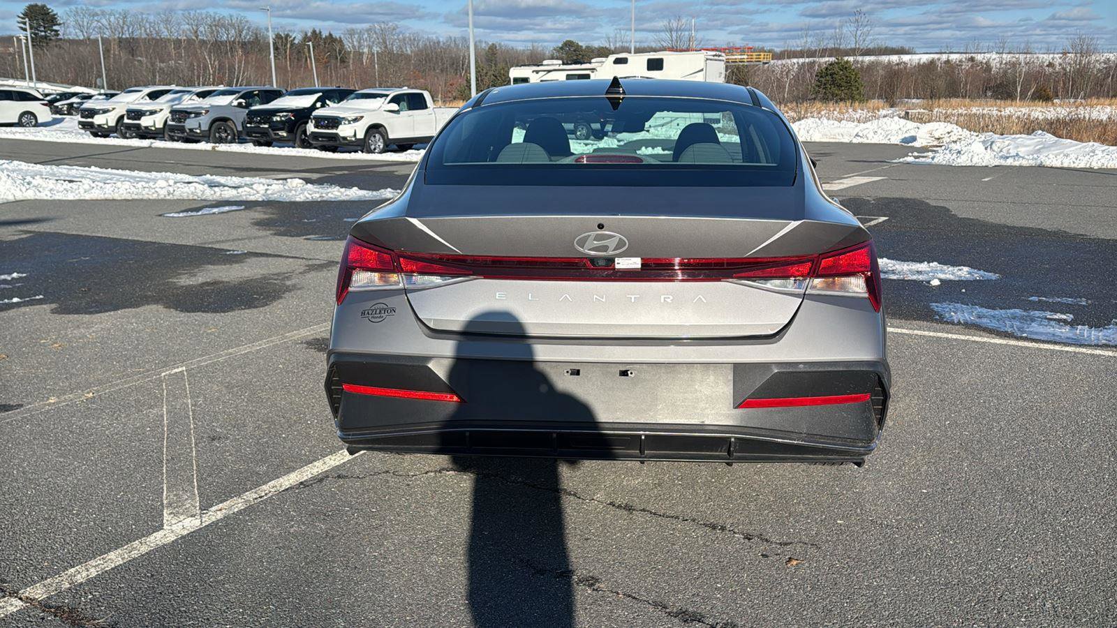 Used 2024 Hyundai Elantra SEL image 7