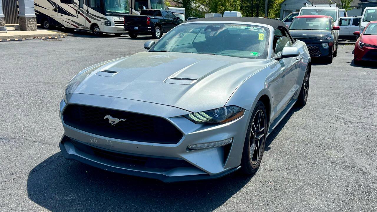Used 2022 Ford Mustang Premium RWD image 2