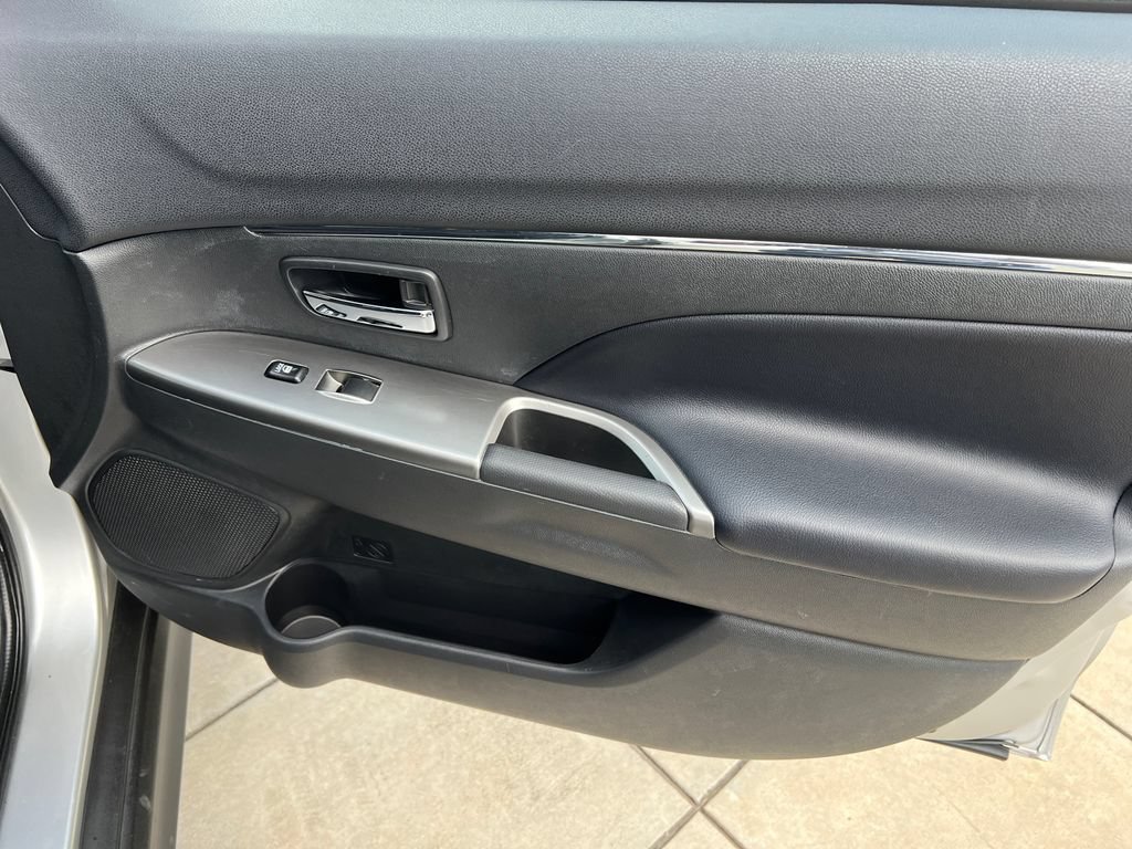 Used 2024 Mitsubishi Outlander Sport ES AWD/4WD image 6