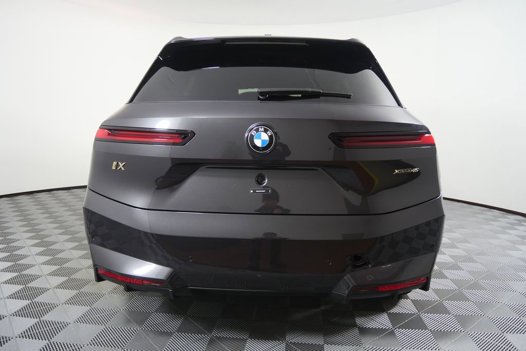 New 2026 BMW iX xDrive45 image 4
