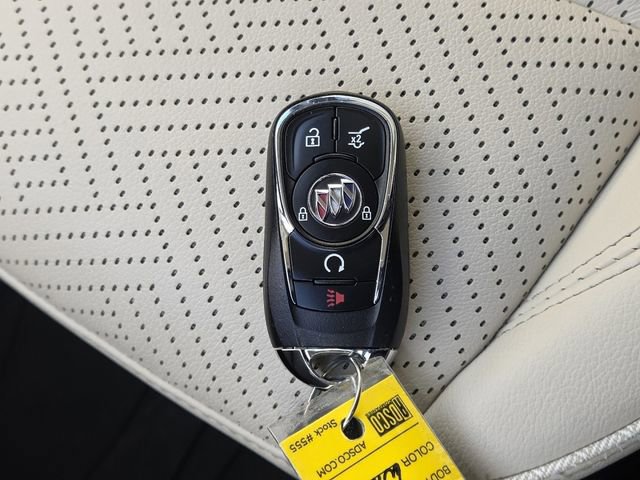 Used 2020 Buick Encore GX Essence image 37