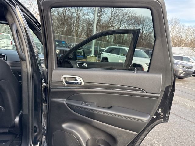 Used 2021 Jeep Grand Cherokee Limited image 32