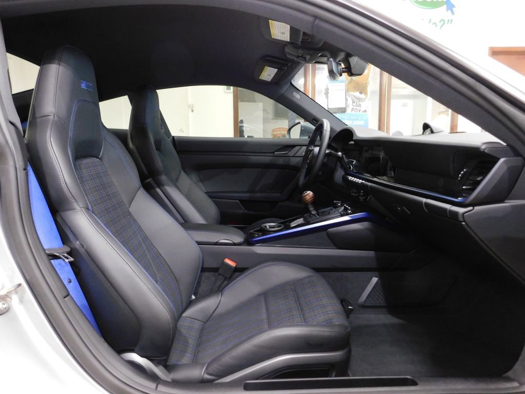 Used 2025 Porsche 911 Carrera T image 95