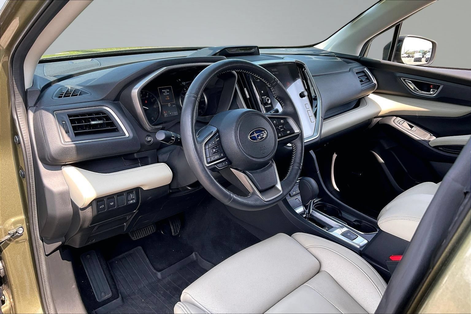 Used 2023 Subaru Ascent Limited w/ Technology Package AWD/4WD image 12