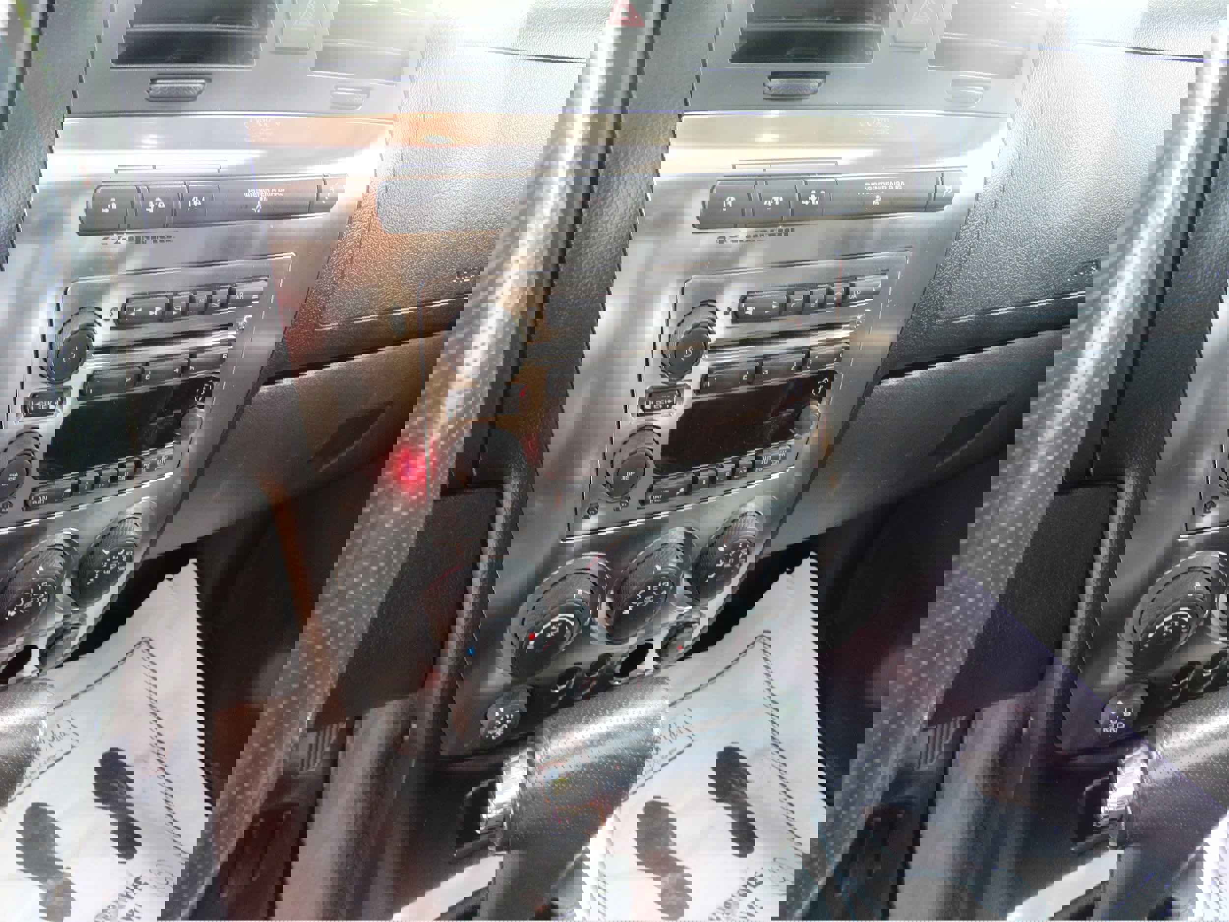 Used 2010 HUMMER H3 Alpha image 13