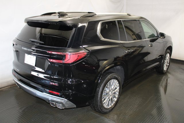 Used 2025 GMC Acadia Denali w/ LPO, Floor Liner Package image 4