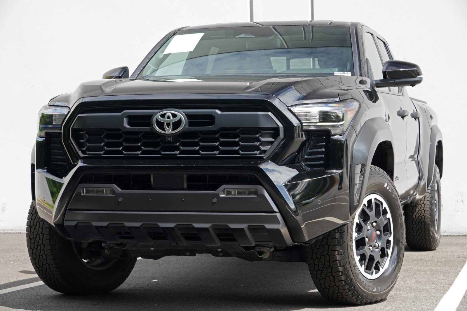 Used 2024 Toyota Tacoma TRD Off-Road w/ TRD Off Road Premium Package AWD/4WD image 3