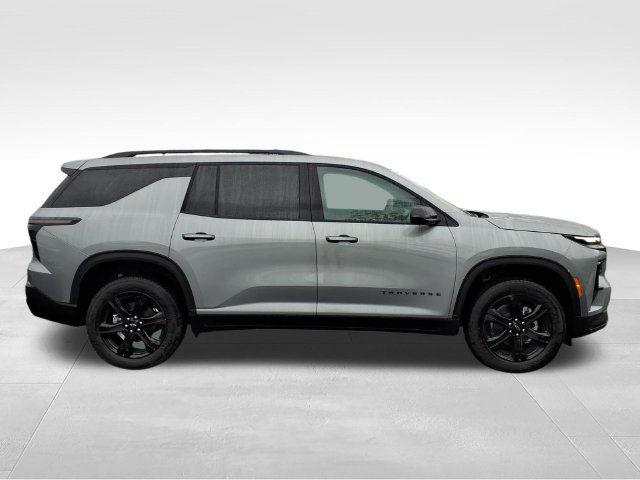 New 2027 Chevrolet Traverse LT w/ Midnight/Sport Edition FWD image 2