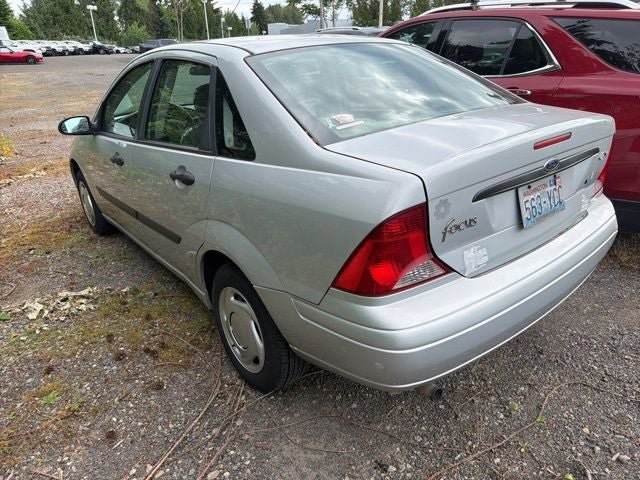 Used 2004 Ford Focus LX FWD image 3