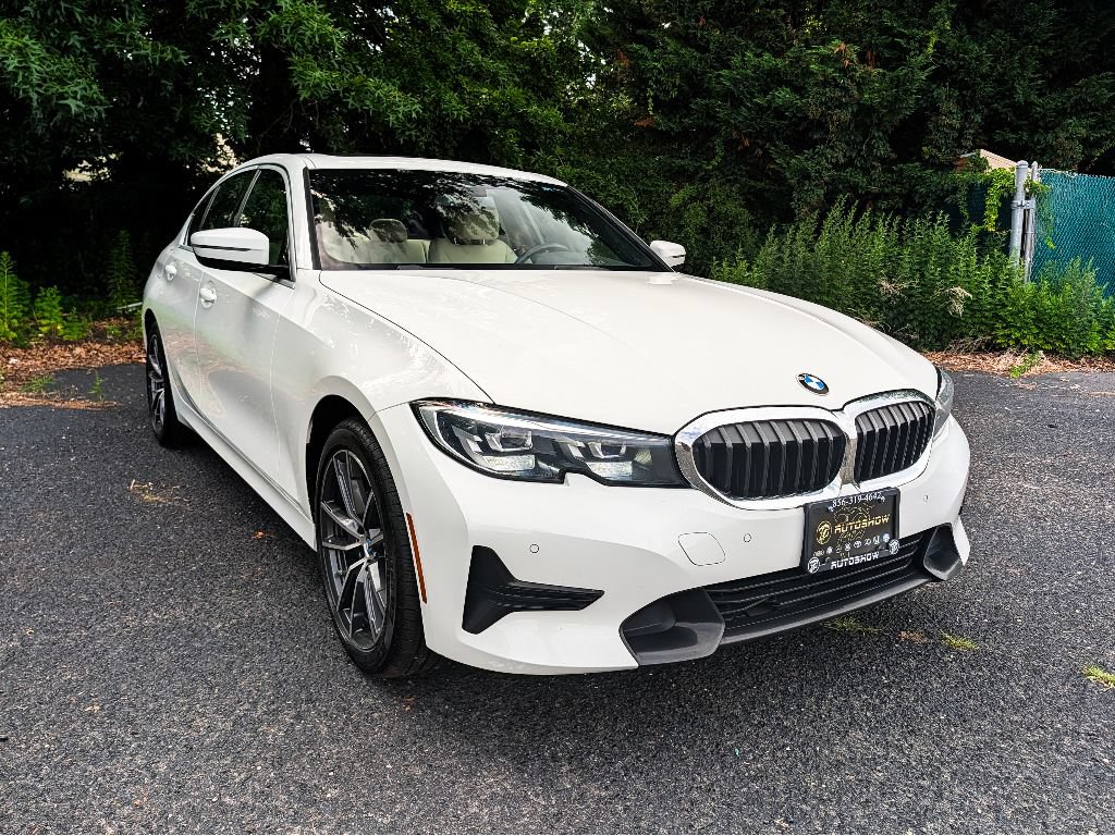 Used 2020 BMW 330i xDrive Sedan w/ Driving Assistance Package AWD/4WD image 3