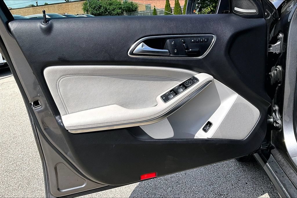 Used 2016 Mercedes-Benz GLA 250 4MATIC image 14