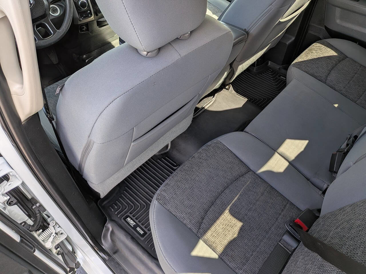 Used 2017 RAM 1500 Classic SLT AWD/4WD image 13