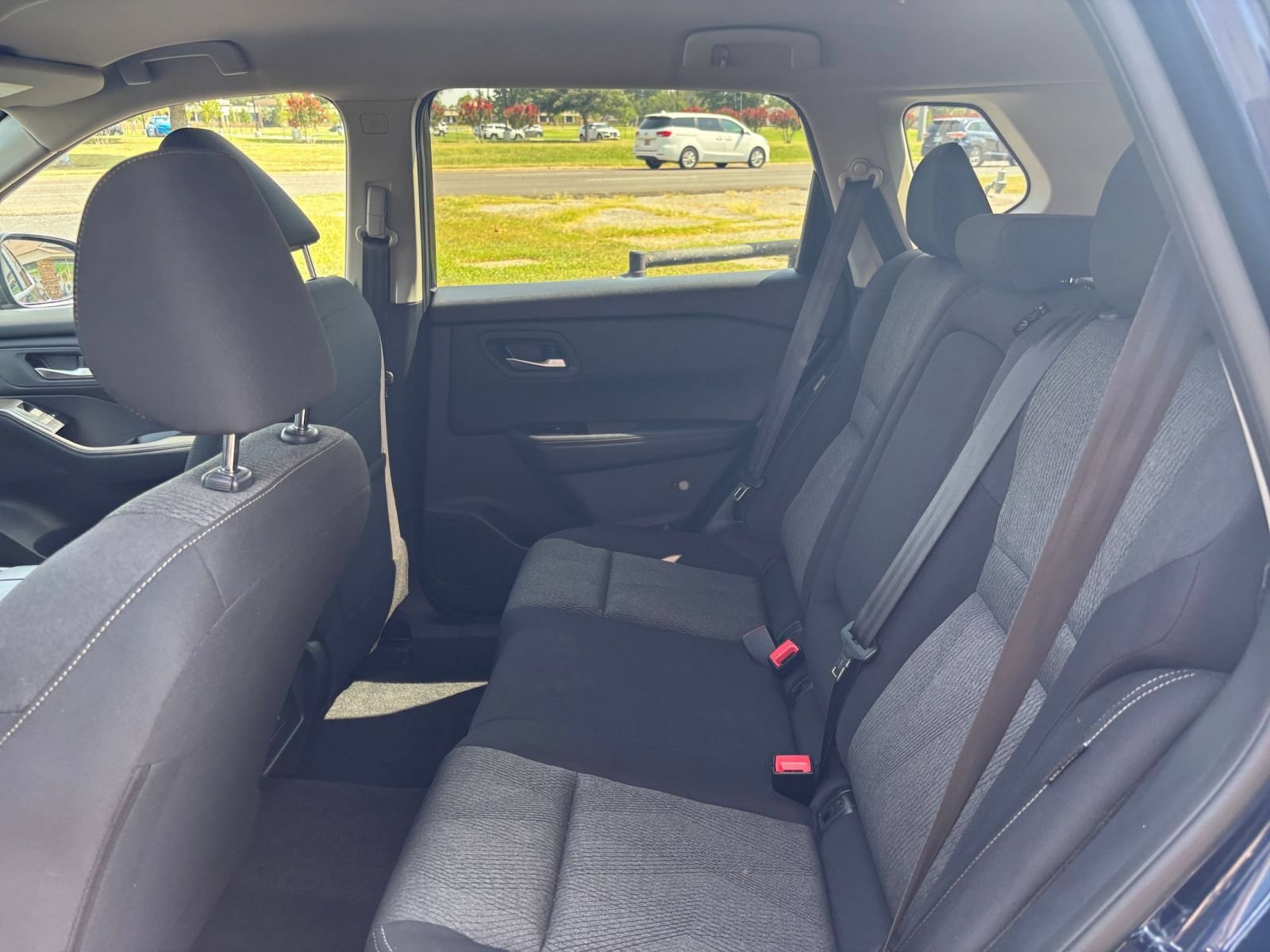 Used 2026 Nissan Rogue SV AWD/4WD image 28