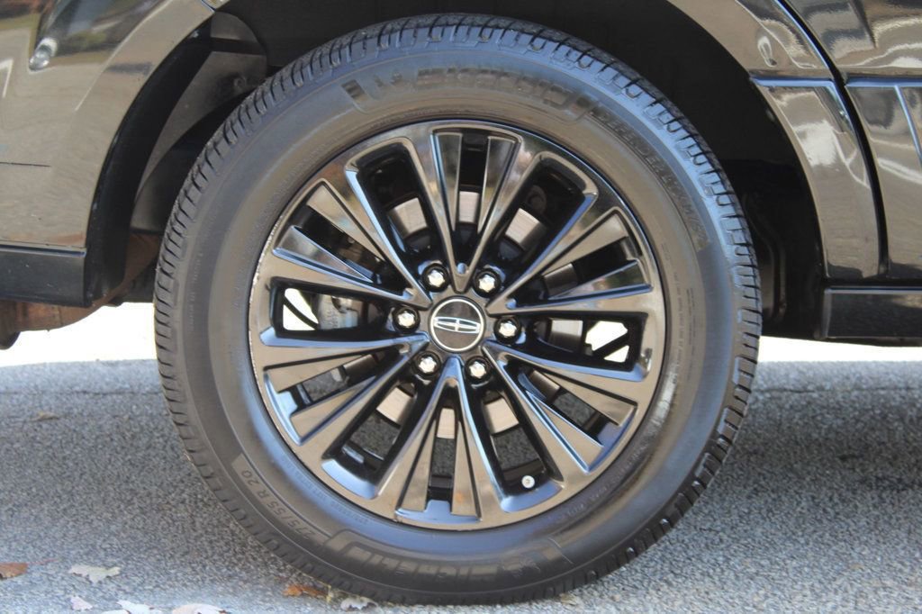 Used 2015 Lincoln Navigator 2WD image 43
