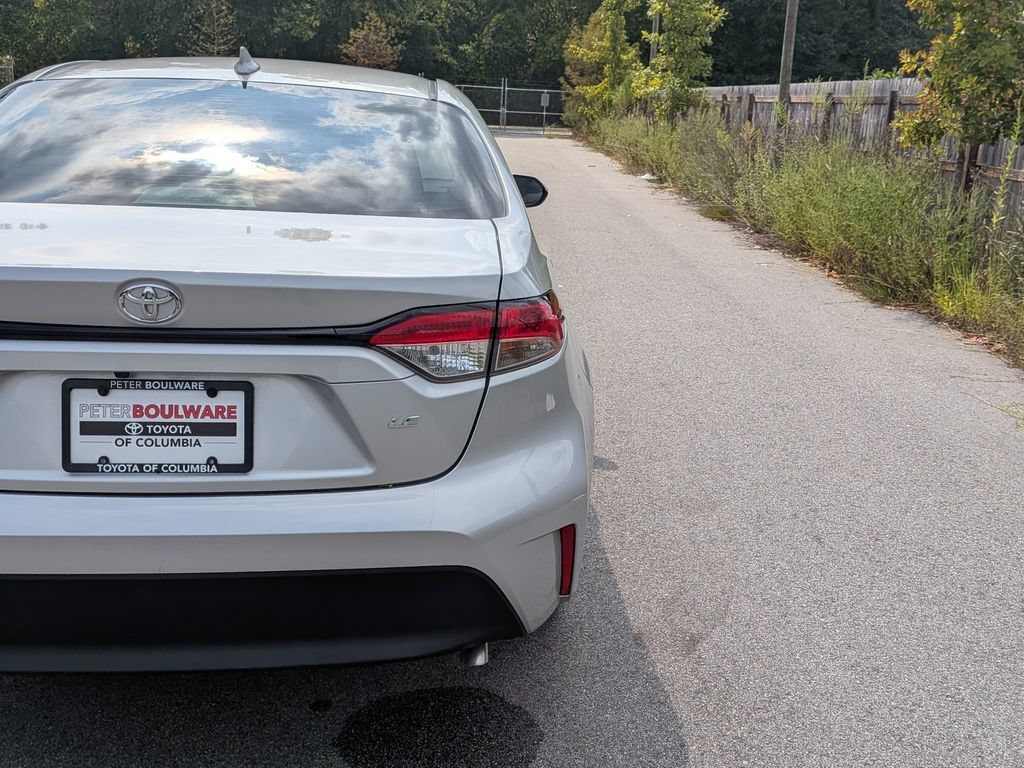 Used 2024 Toyota Corolla LE w/ LE Convenience Package FWD image 7