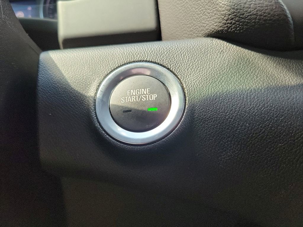 Used 2023 GMC Terrain SLE w/ Driver Convenience Package image 20