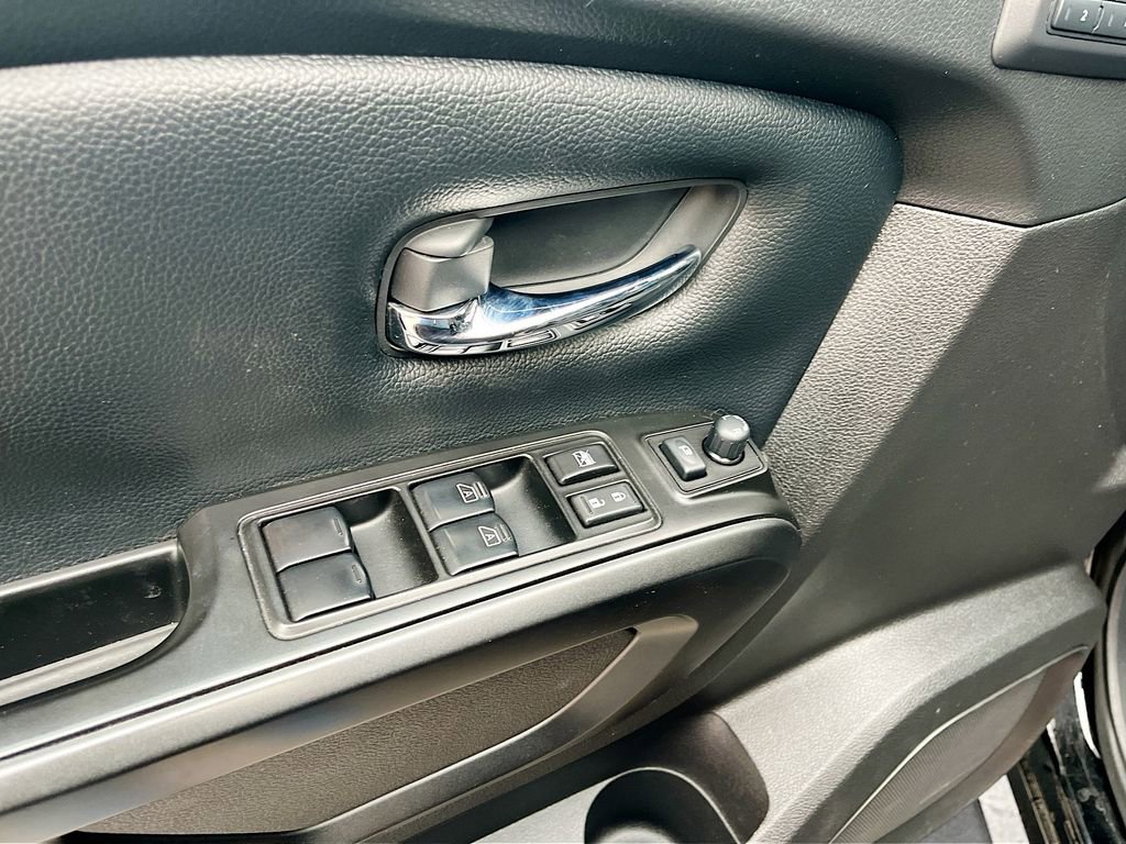 Used 2024 Nissan Titan PRO-4X w/ Pro-4x Convenience Package AWD/4WD image 18