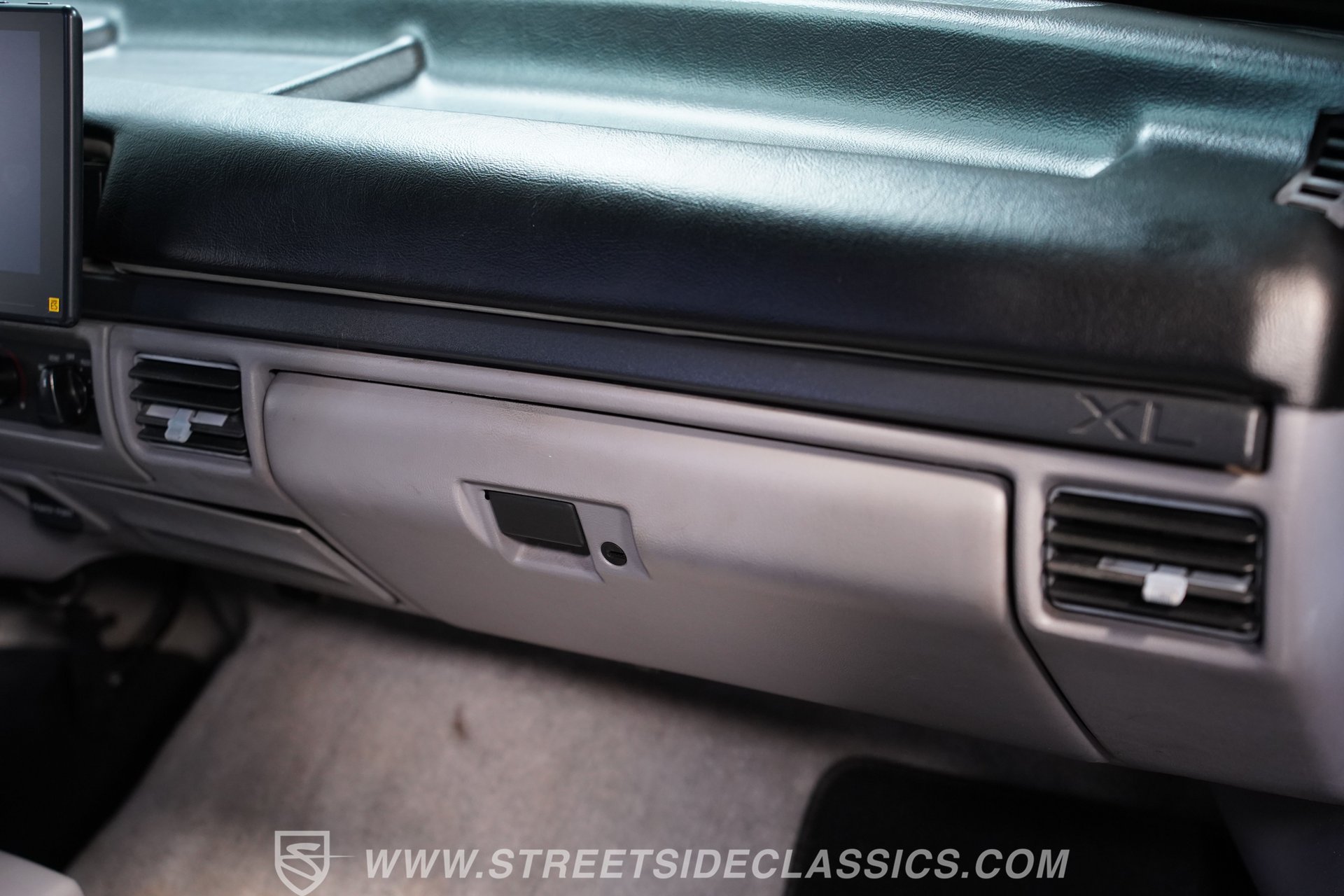 Used 1994 Ford F150 XL RWD image 37