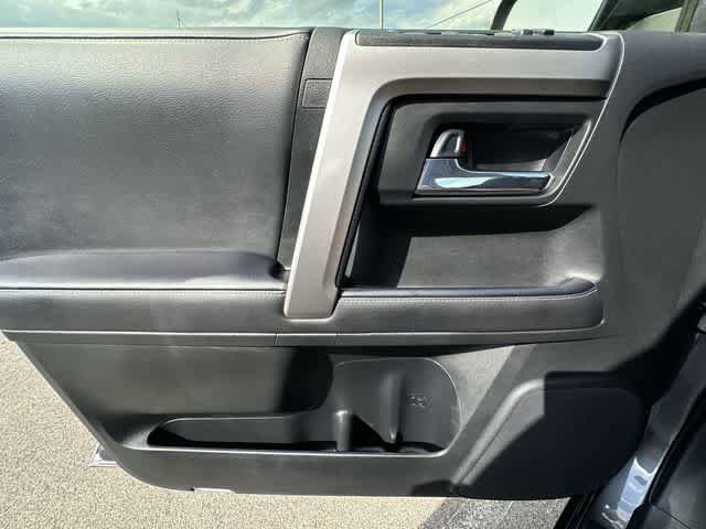 Used 2023 Toyota 4Runner SR5 Premium w/ Moonroof Package AWD/4WD image 18