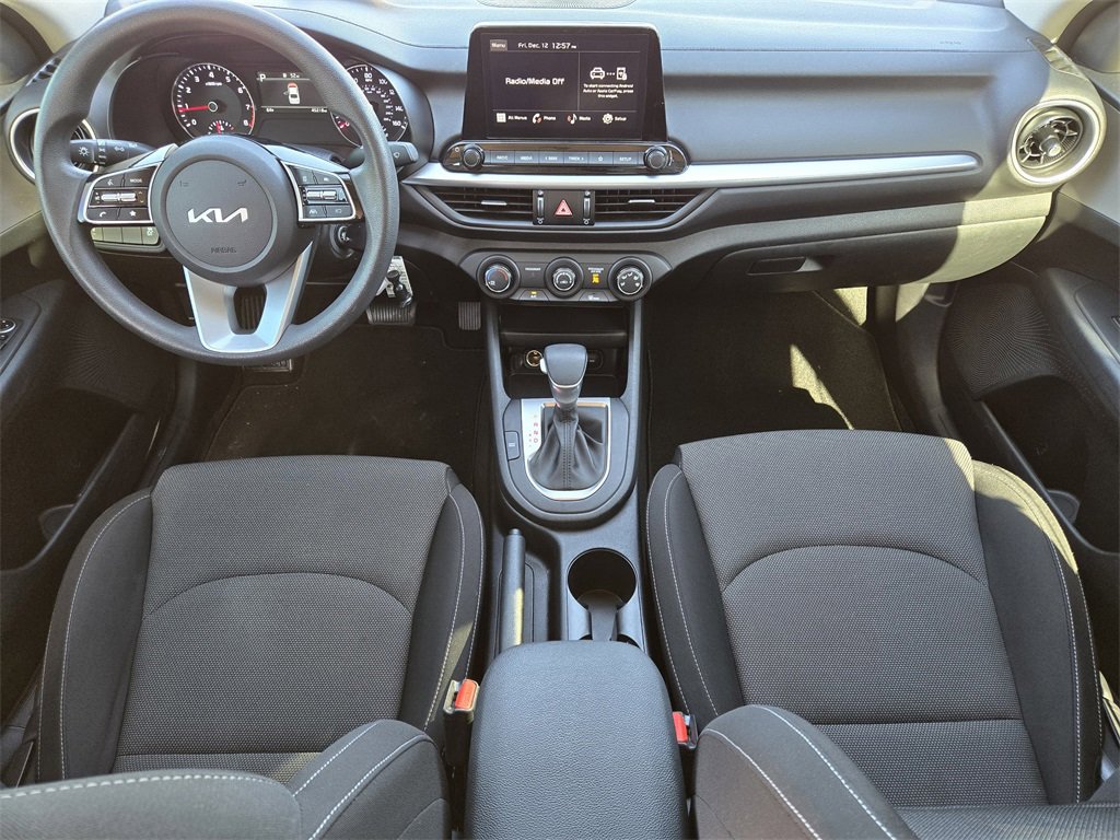 Certified 2022 Kia Forte LXS image 5