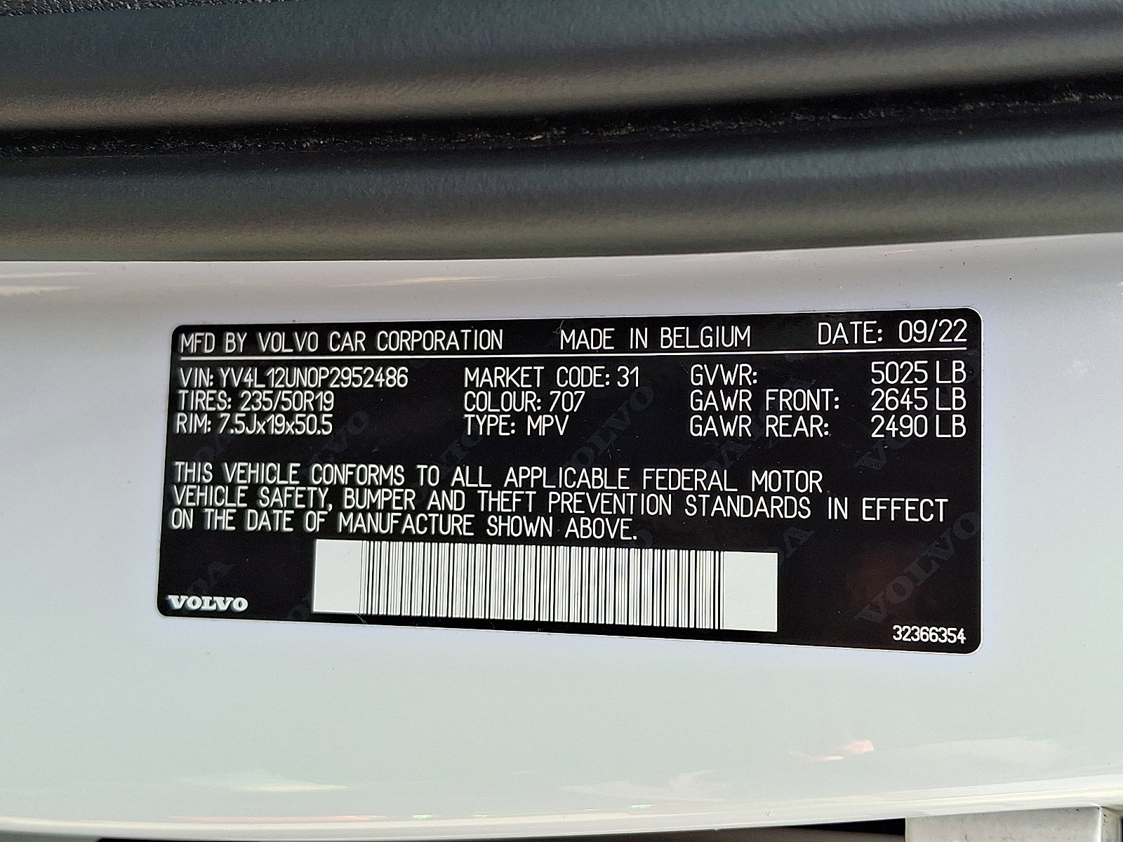 Certified 2023 Volvo XC40 B5 Plus w/ Driver Assist Package AWD/4WD image 26