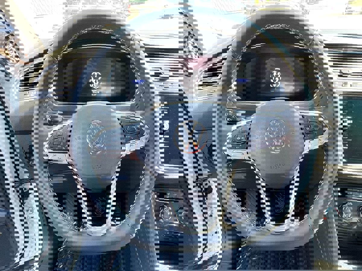 Used 2024 Volkswagen Tiguan S image 11