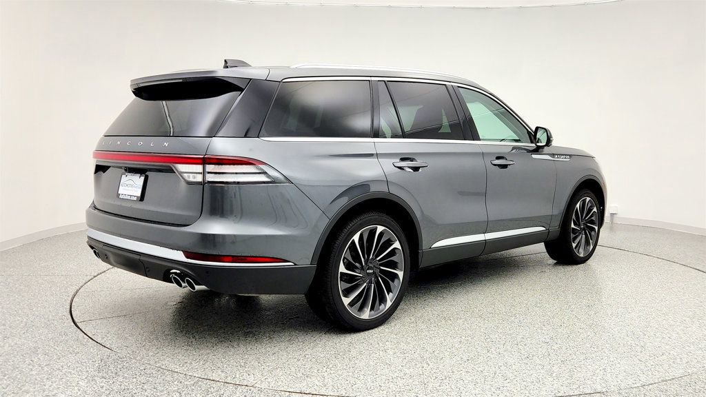 Used 2025 Lincoln Aviator Reserve w/ Equipment Group 201A image 5
