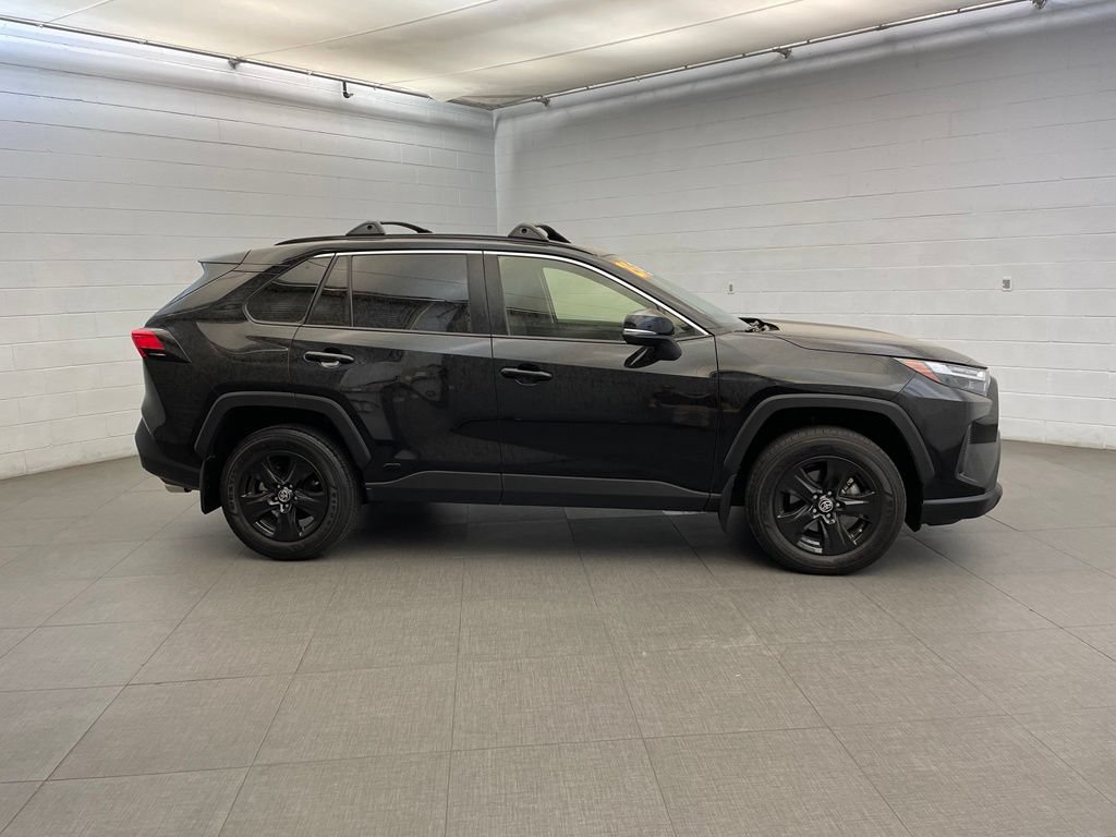 Used 2025 Toyota RAV4 XLE AWD/4WD image 7
