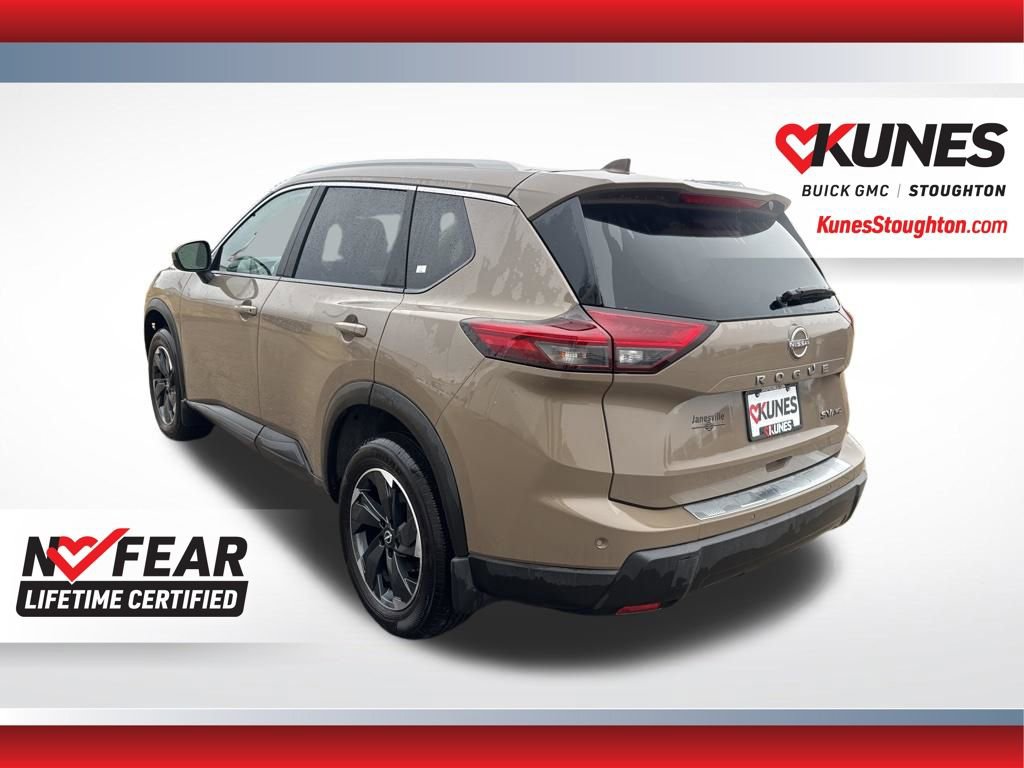 Used 2024 Nissan Rogue SV w/ SV Premium Package image 9