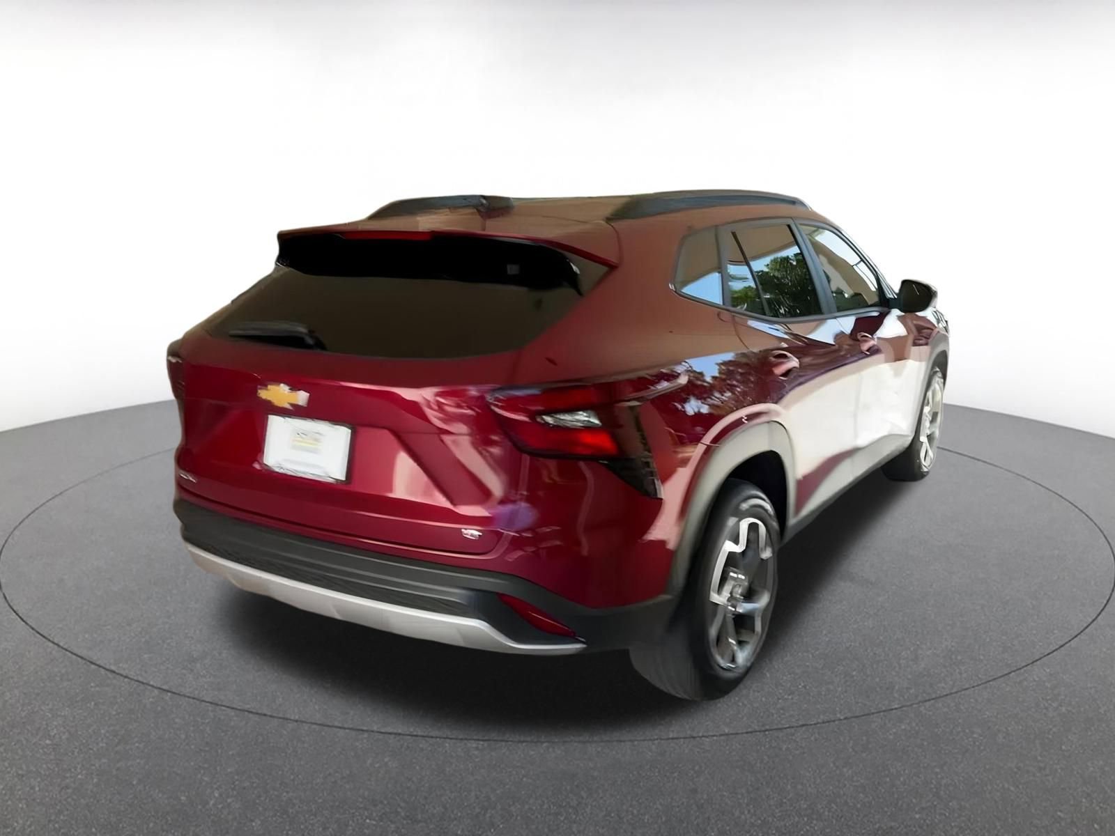 Used 2025 Chevrolet Trax LT image 14