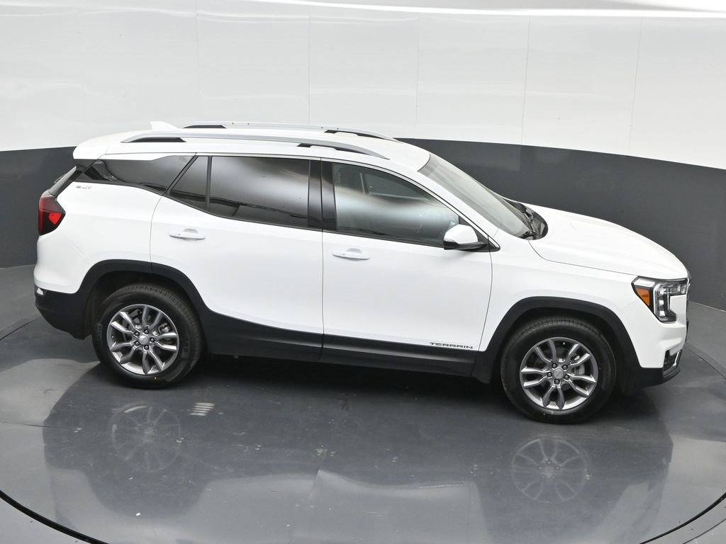 Used 2024 GMC Terrain SLT image 41