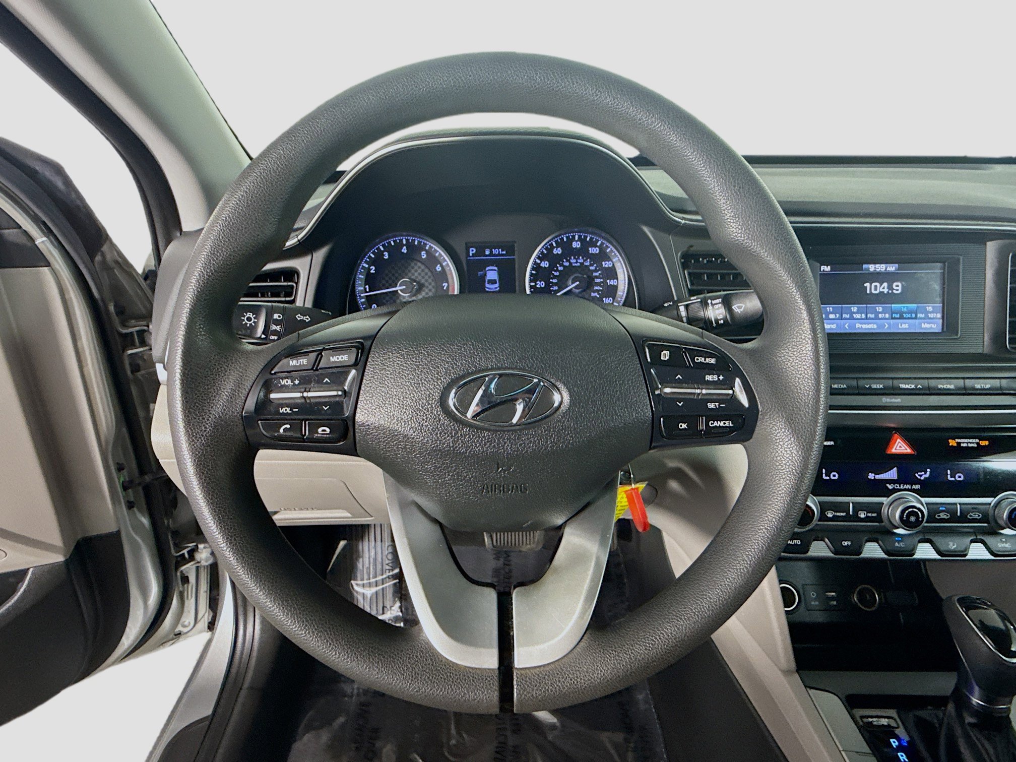 Used 2020 Hyundai Elantra SE image 13